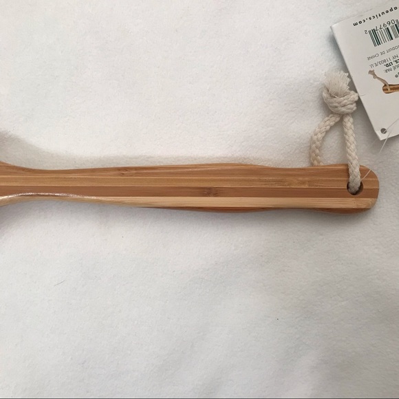 Earth Therapeutics - Tampico Vegetable Fiber Skin Brush! - Picture 4 of 7